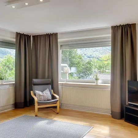 Detached Holiday In With Sun Terrace And A Lovely Garden *