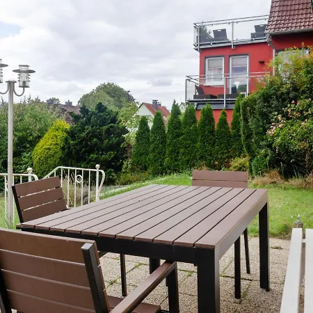 Detached Holiday In With Sun Terrace And A Lovely Garden *